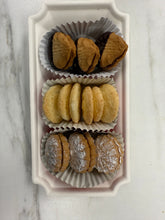 Load image into Gallery viewer, Holiday Cookie Box
